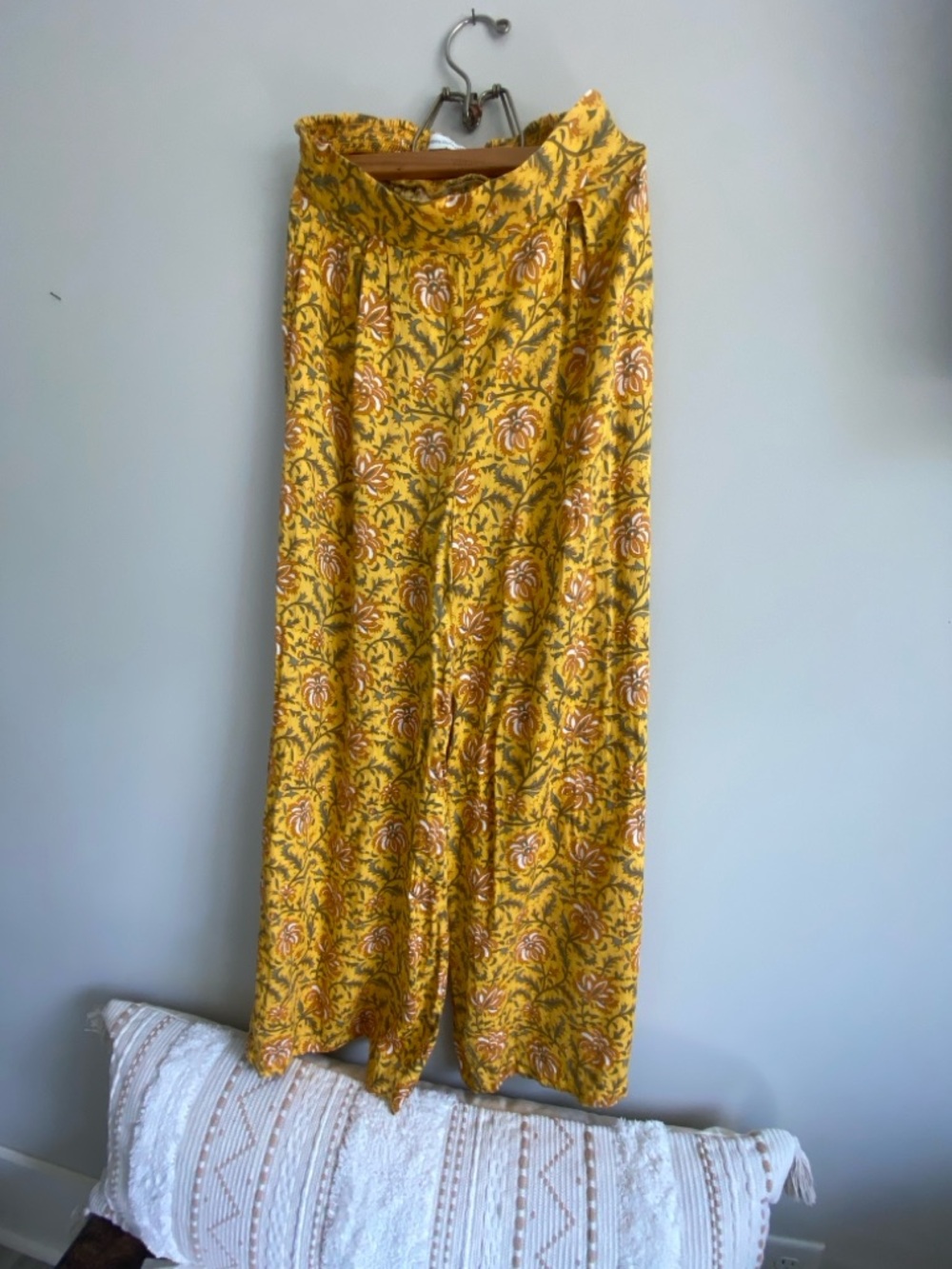 Urban Outfitters Jill Yellow Floral Wide Leg Pull-On Pants 🌾🌾🌾 - Picture 5 of 5